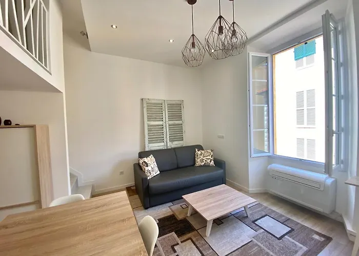 La Pietonne-plage-clim * Мантон