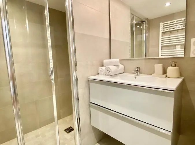 La Pietonne-plage-clim Apartment *